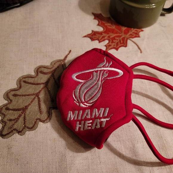 Face mask - Picture 4 of 4